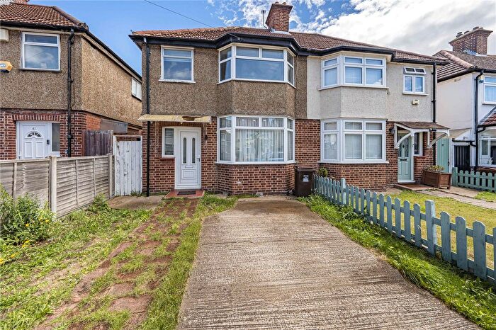 3 Bedroom Semi-Detached House For Sale In Berkeley Waye, Hounslow, TW5