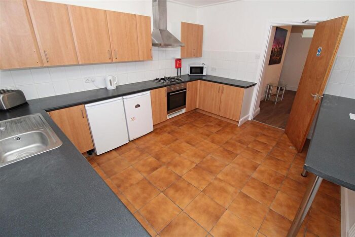 4 Bedroom Semi-Detached House To Rent In Park Street Treforest, Pontypridd, CF37