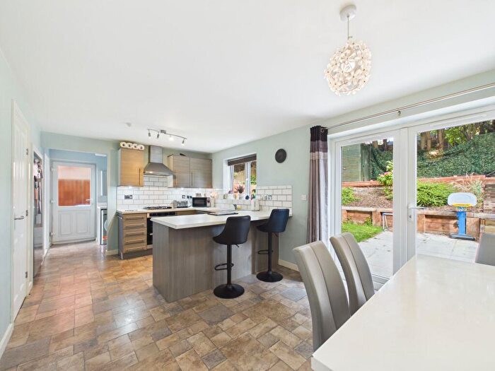 4 Bedroom Detached House For Sale In Whitney Drive, Yaxley, PE7