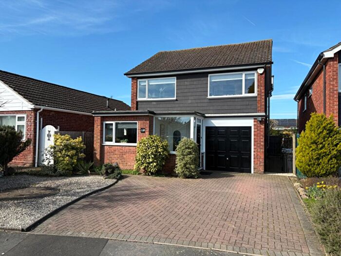 4 Bedroom Detached House For Sale In Laneside Drive, Hinckley, LE10