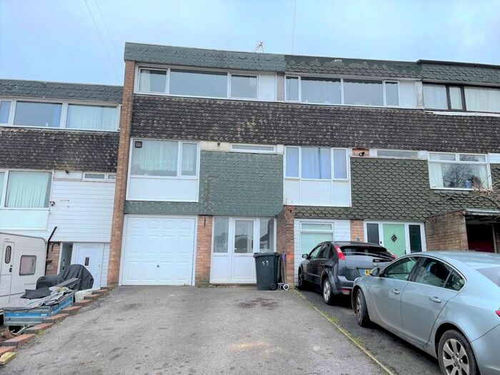 3 Bedroom Terraced House To Rent In 4 Bed- House, Woodbury Road, Halesowen B62