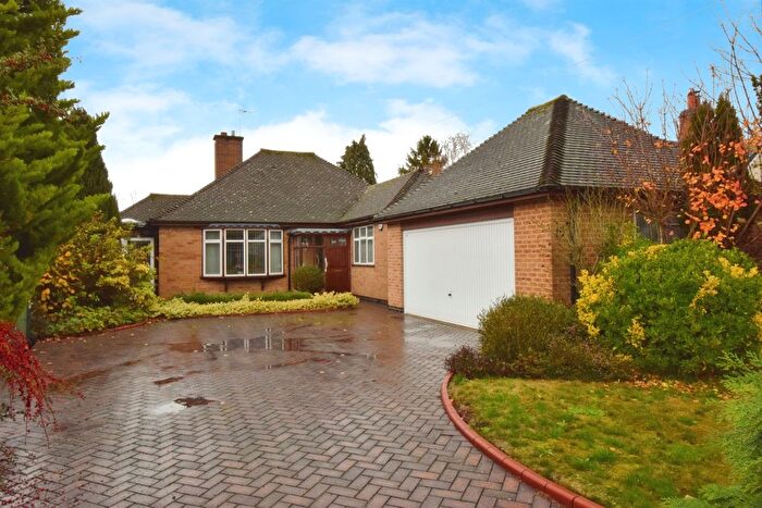 3 Bedroom Detached Bungalow For Sale In Woodside Road, Oadby, Leicester, LE2