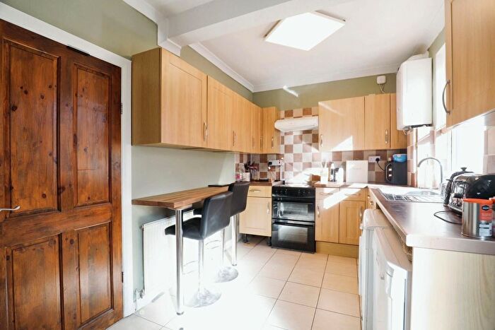 2 Bedroom Terraced House For Sale In Burlington Avenue, York, YO10