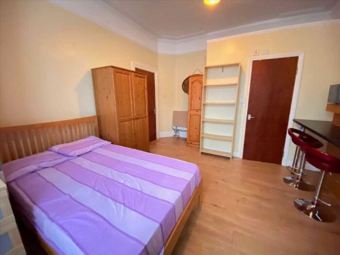 Studio To Rent In Broughton Road, West Ealing, W13