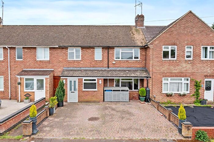 4 Bedroom Terraced House For Sale In The Crescent, Burton Latimer, NN15