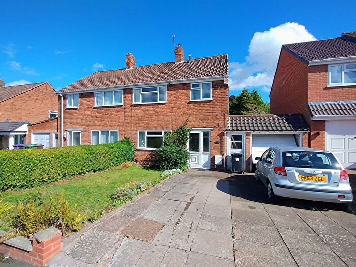 3 Bedroom Semi-Detached House To Rent In Whitehall Road, Penn, Wolverhampton, WV4