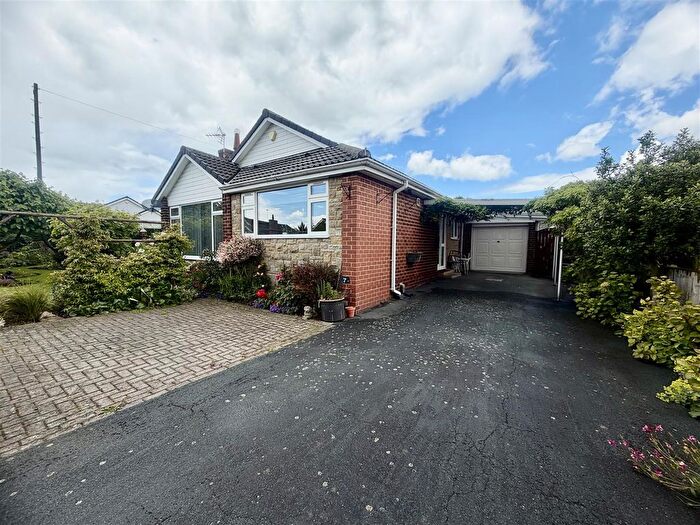 2 Bedroom Detached Bungalow For Sale In Richmondfield Lane, Barwick In Elmet, Leeds, LS15