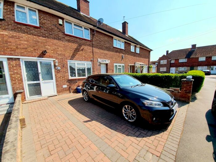 3 Bedroom Terraced House To Rent In Sparrow Farm Drive, Feltham, TW14