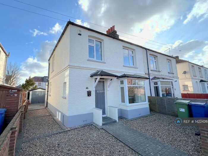 3 Bedroom Semi-Detached House To Rent In Edward Road, Queenborough, ME11