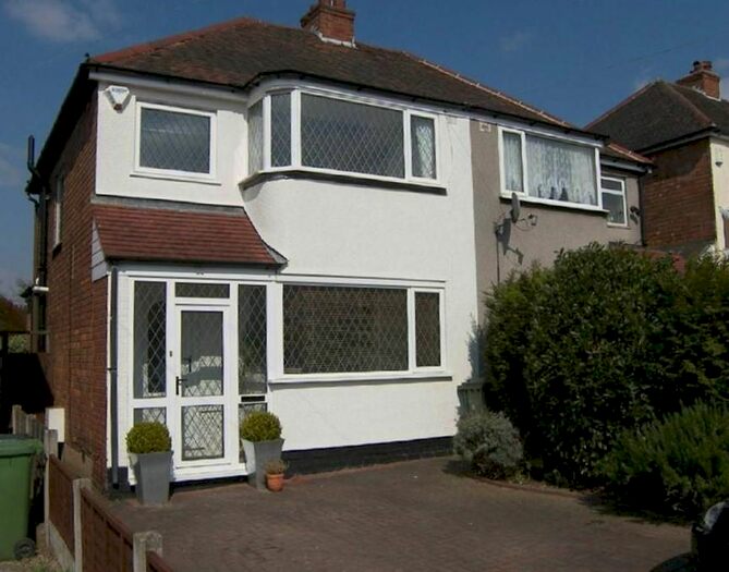 3 Bedroom Semi-Detached House To Rent In Pierce Avenue, Olton, Solihull, B92