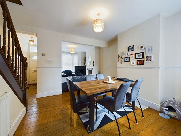 3 Bedroom Terraced House For Sale In Wycliffe Road, Abington, Northampton, NN1