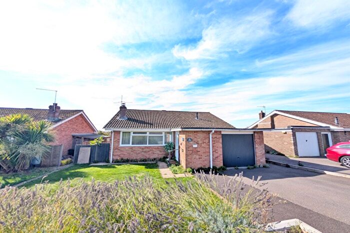 2 Bedroom Detached Bungalow For Sale In Pimperne, DT11