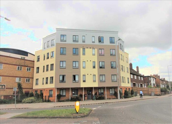 1 Bedroom Apartment To Rent In One Bed City Centre Apartment, CM1
