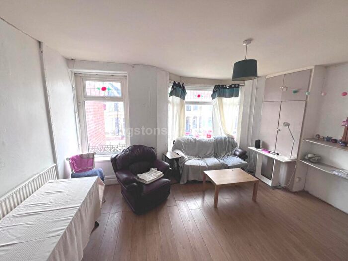 2 Bedroom Flat To Rent In Monthermer Road, Cardiff, CF24