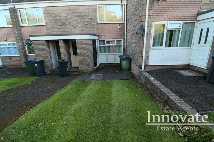 1 Bedroom Flat To Rent In Ascot Walk, Oldbury, B69