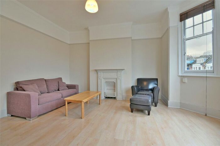 2 Bedroom Flat To Rent In Cranwich Road, Stamford Hill, N16