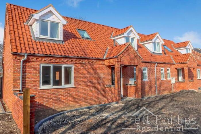 3 Bedroom Bungalow To Rent In Knights Way, Aylsham, Norwich, NR11