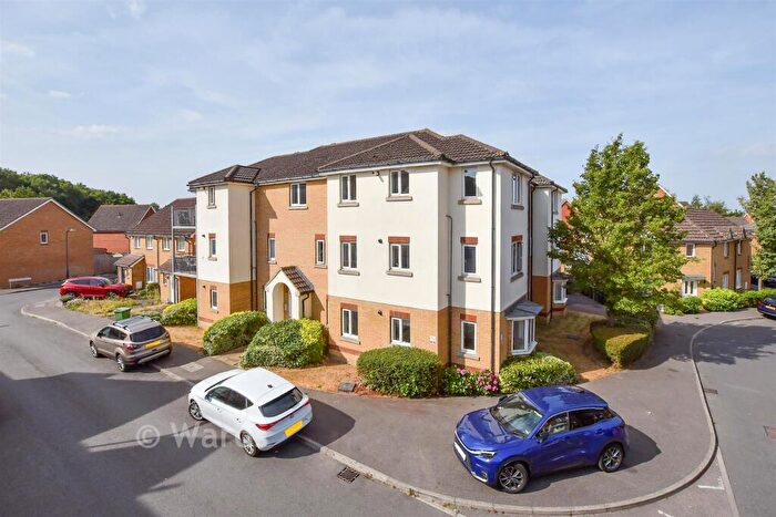 2 Bedroom Flat For Sale In Furfield Chase, Boughton Monchelsea, Maidstone, Kent, ME17