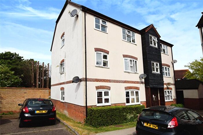 2 Bedroom Apartment To Rent In Thornborough Avenue, South Woodham Ferrers, Chelmsford, Essex, CM3