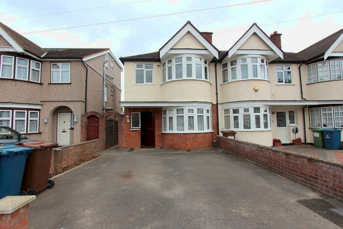 3 Bedroom End Of Terrace House To Rent In Lynton Road, Rayners Lane, HA2