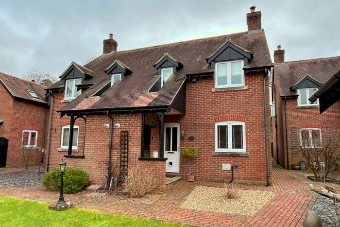 3 Bedroom Semi-Detached House To Rent In Sturminster Marshall, BH21