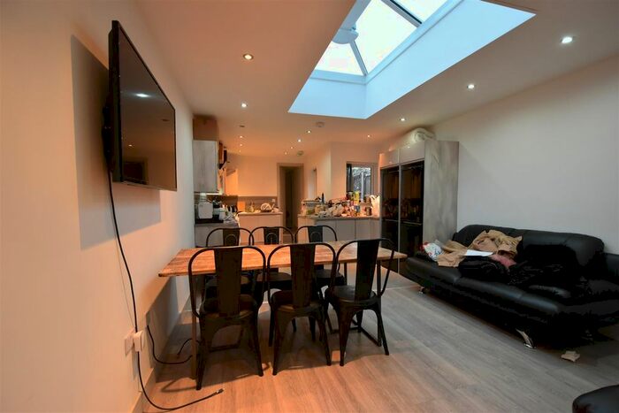 7 Bedroom Terraced House To Rent In Tiverton Road, B29