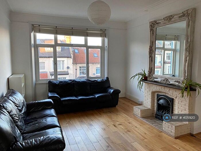 3 Bedroom Maisonette To Rent In Cavendish Road, London, N4