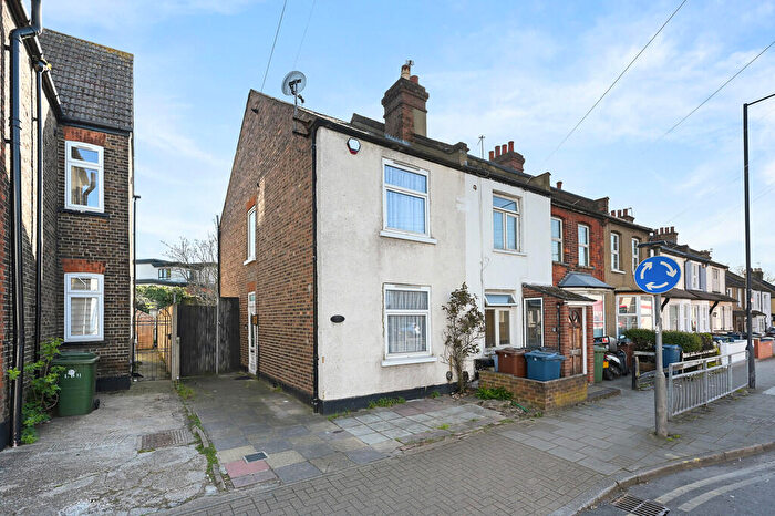 2 Bedroom Terraced House For Sale In Byron Road, Wealdstone, Harrow, HA3