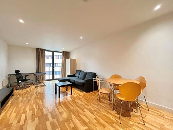 1 Bedroom Flat For Sale In The Hub, Piccadilly Place, Manchester, M1