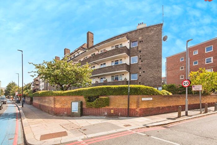 1 Bedroom Flat For Sale In Chalmers House, York Road, London, SW11