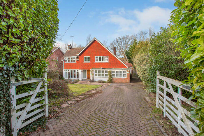 4 Bedroom Detached House To Rent In Linden Gardens, Tunbridge Wells, TN2