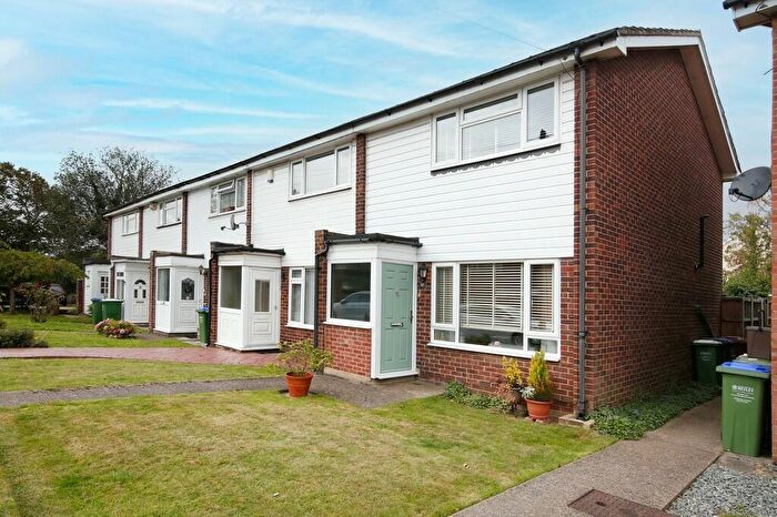 2 Bedroom End Of Terrace House To Rent In Bursdon Close, Sidcup, DA15
