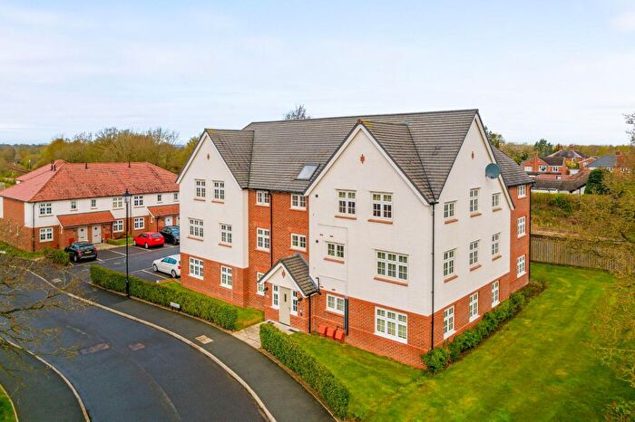 2 Bedroom Flat For Sale In Albemarle Avenue, Hartford, CW8