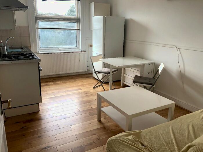 2 Bedroom Flat To Rent In Holloway Road, Archway, N19