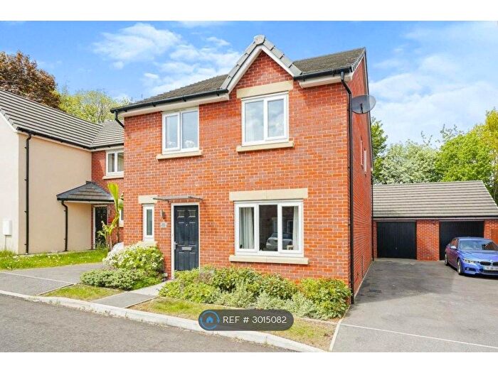 4 Bedroom Detached House To Rent In Dennis St, Swindon, SN5