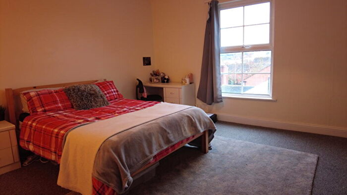 1 Bedroom Flat To Rent In Spare Room - A Monks Road - Bills Inlcusive, LN5