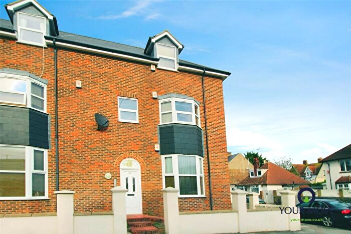 2 Bedroom Flat To Rent In Crescent Road, Ramsgate, Kent, CT11