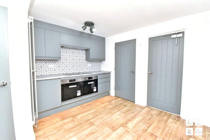 6 Bedroom Detached House To Rent In Longdowns, Penryn, TR10