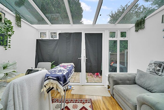 2 Bedroom End Of Terrace House For Sale In Stonechat Square, London, E6