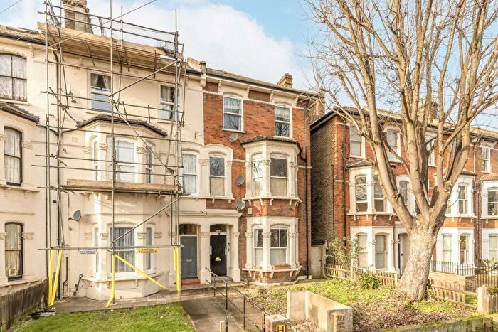 1 Bedroom Flat To Rent In York Grove, Peckham, SE15