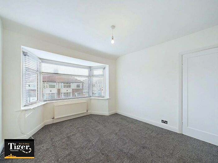3 Bedroom Semi-Detached House For Sale In Willowbank Avenue, Blackpool, FY4