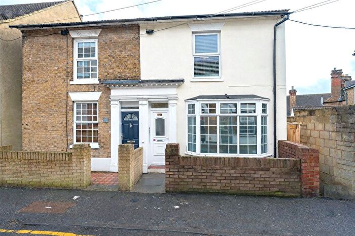 3 Bedroom Semi Detached House For Sale In Bower Place, Maidstone, ME16