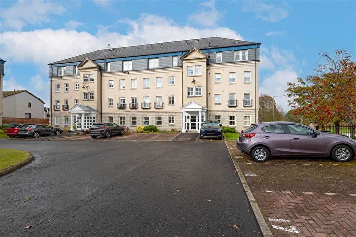 2 Bedroom Flat For Sale In South Inch Court, Perth, PH2