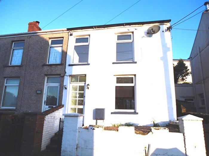 2 Bedroom Property To Rent In Neath, Cilfrew - New Road, SA10