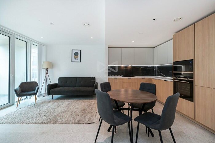 2 Bedroom Flat For Sale In Bouchon Point, The Silk District, Cendal Crescent, London, E1