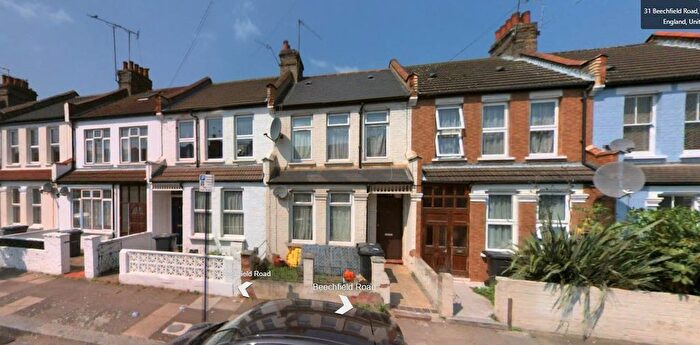 3 Bedroom Property To Rent In Beechfield Road, London, N4