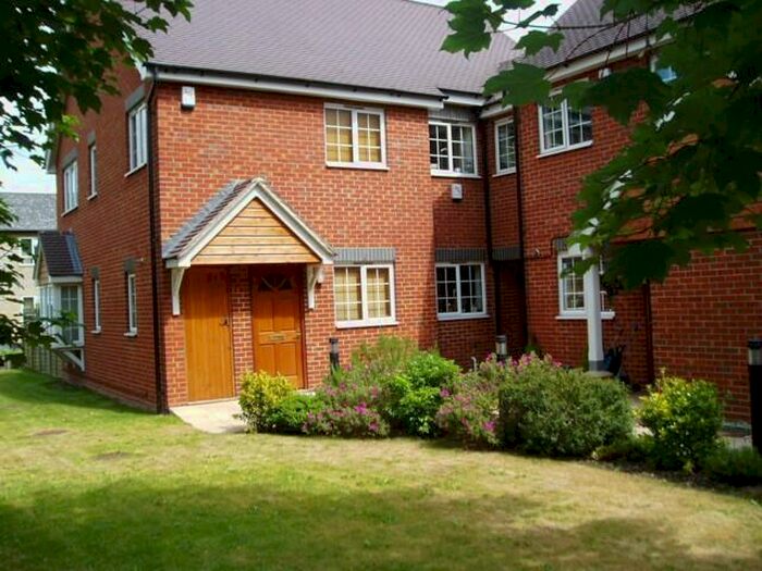 3 Bedroom Terraced House To Rent In Canal Bank Mews, Woking, GU21