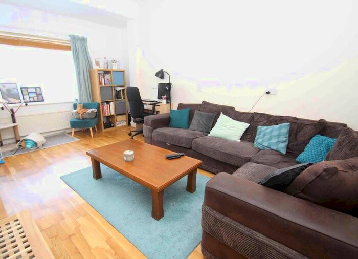 1 Bedroom Flat To Rent In South Worple Way, London, SW14