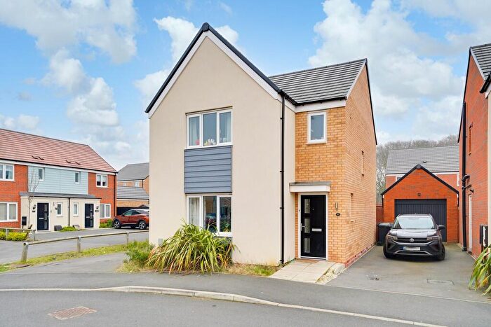 3 Bedroom Detached House To Rent In Bloomfield Drive, Hinchingbrooke, Huntingdon, PE29