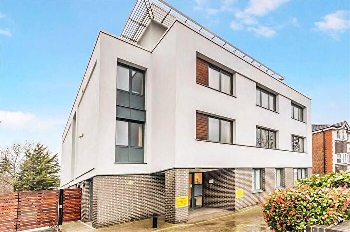 2 Bedroom Flat To Rent In Kenton Road, Harrow, HA3